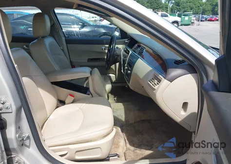 2008 Buick Lacrosse Cxl z USA, uszkodzony, nr VIN 2G4WD582X81184960